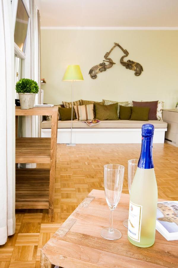 Hotel Viva Sky Констанц Екстериор снимка